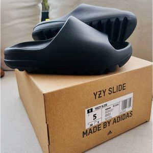 Adidas Yeezy Slides